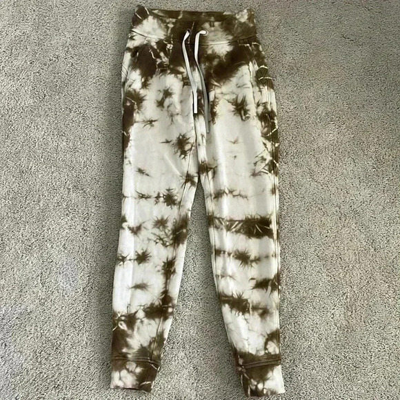 Lululemon Warm Down Jogger - Picture 1 of 4